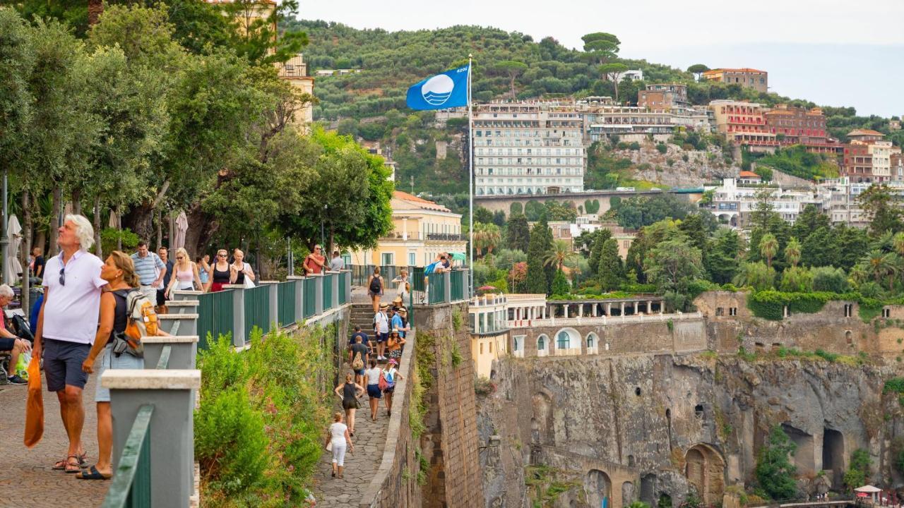 Holiday And Relax In Sorrento Esterno foto